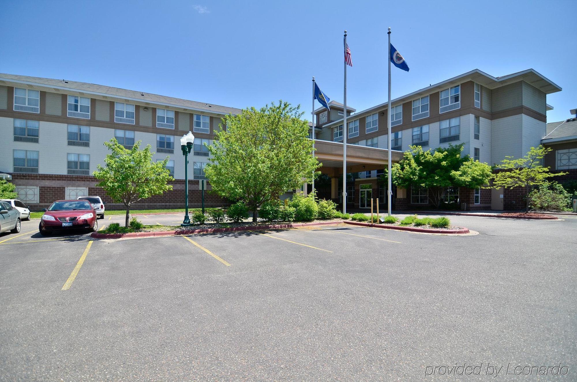Norwood Inn And Suites Chaska מראה חיצוני תמונה