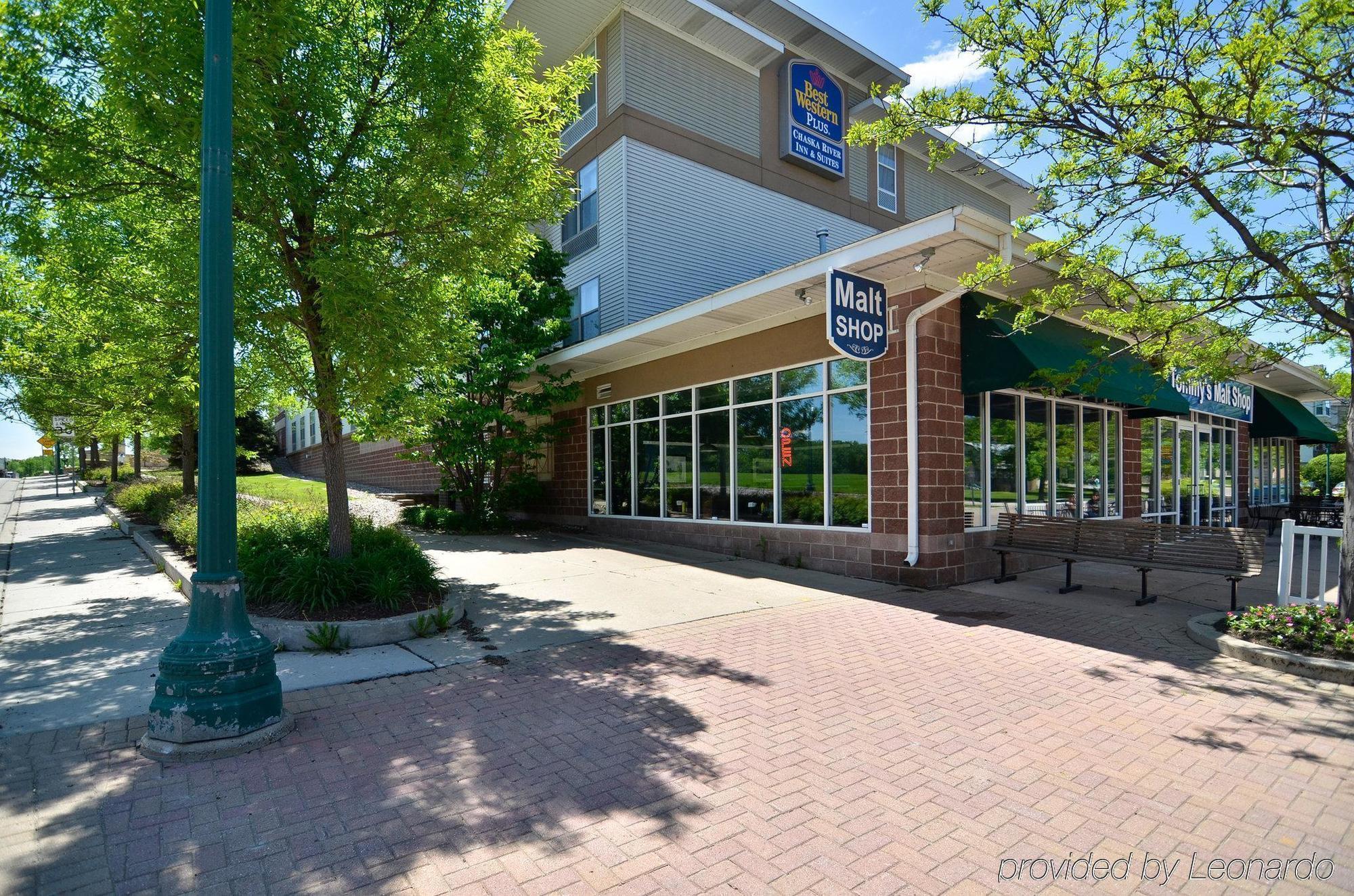 Norwood Inn And Suites Chaska מראה חיצוני תמונה