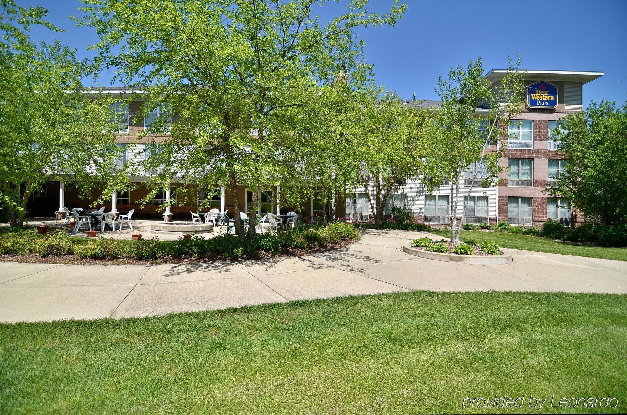 Norwood Inn And Suites Chaska מראה חיצוני תמונה